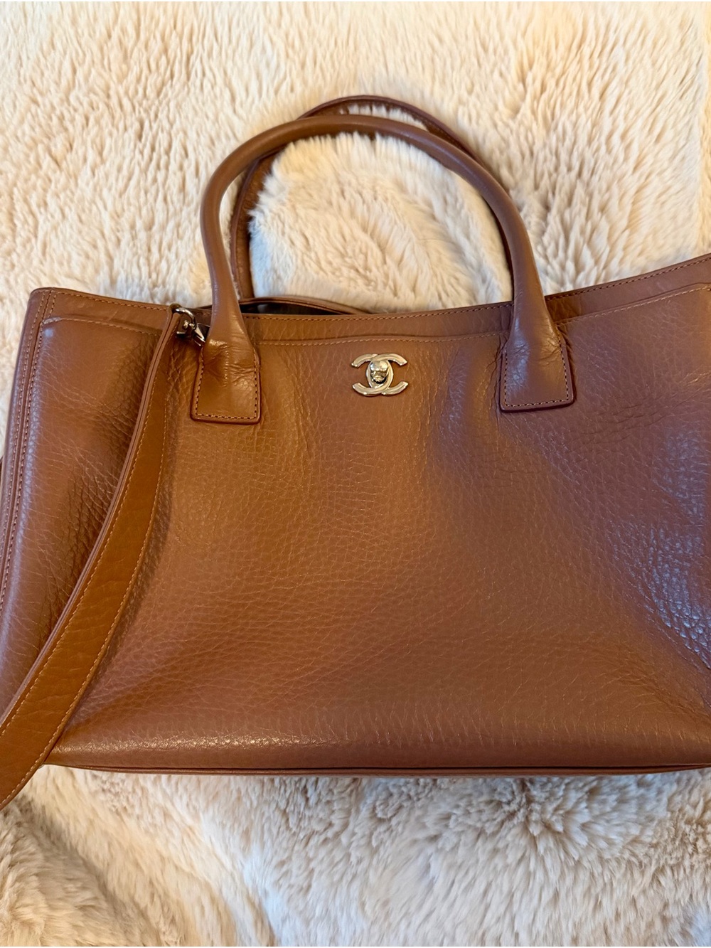 CHANEL Cerf Medium Executive Tote in Rosy Mauve Taupe Pebbled Leather (2013)